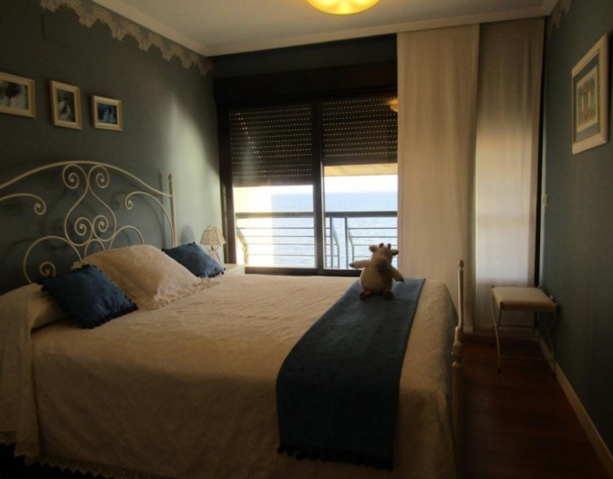 Appartement sur la première ligne de la plage de Levante