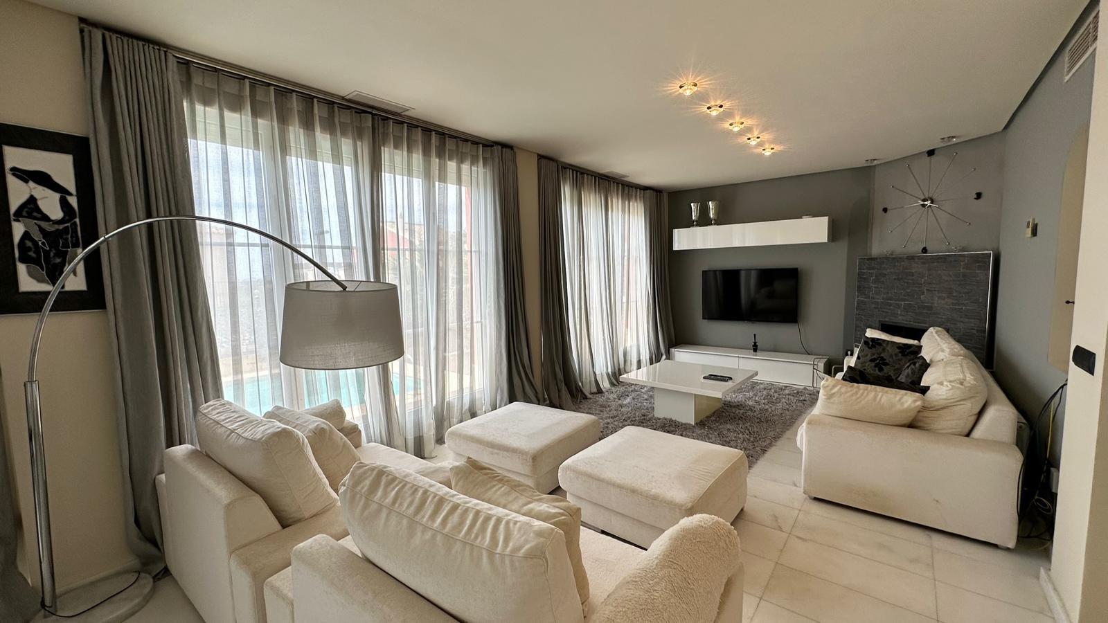 Villa en Golf Bahía