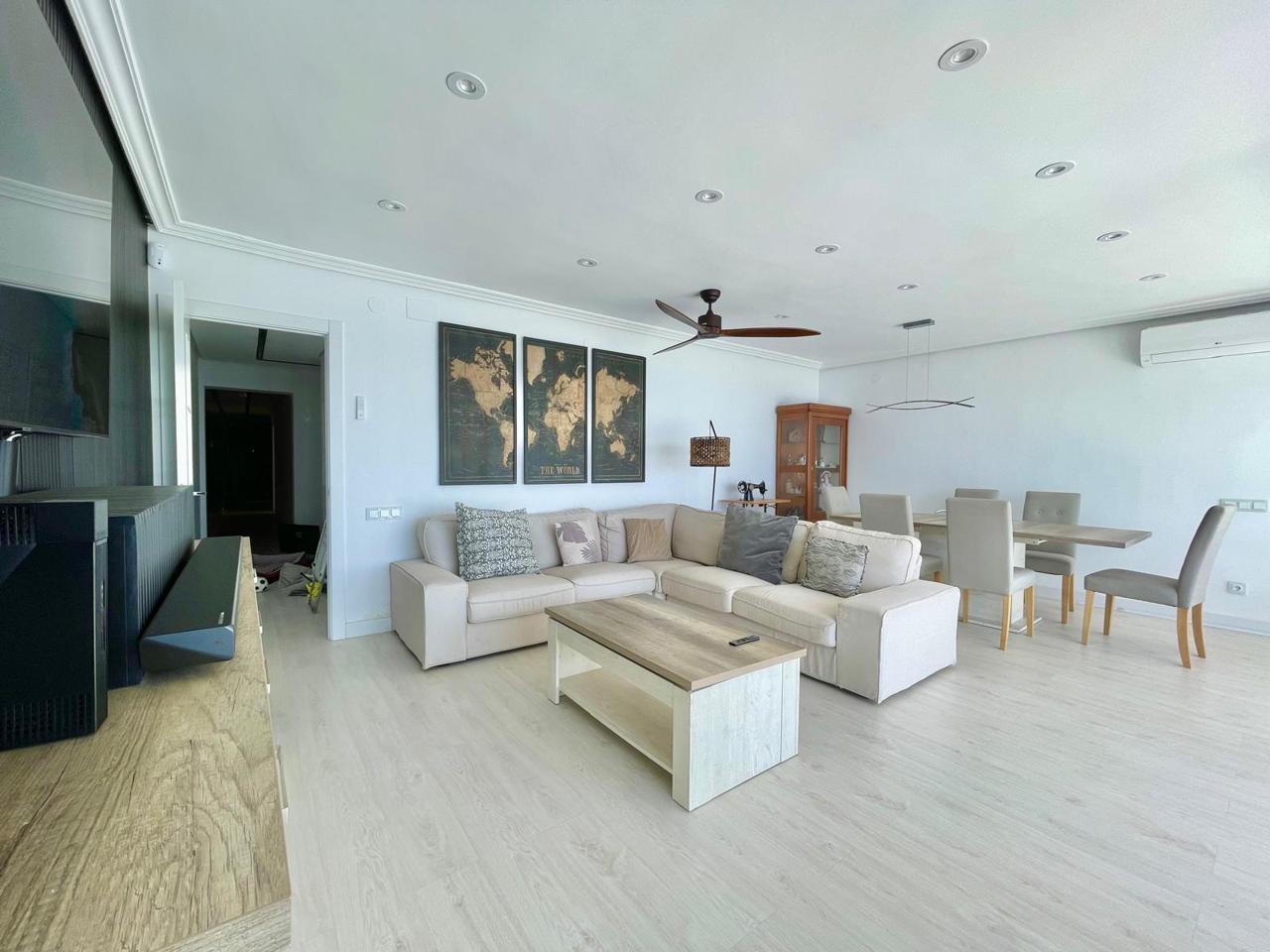 Traumhafte Penthouse-Wohnung zu verkaufen in erster Reihe am Levante-Strand – Benidorm