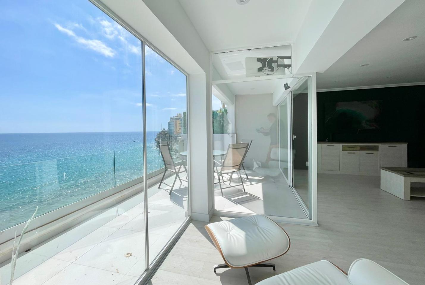 Traumhafte Penthouse-Wohnung zu verkaufen in erster Reihe am Levante-Strand – Benidorm