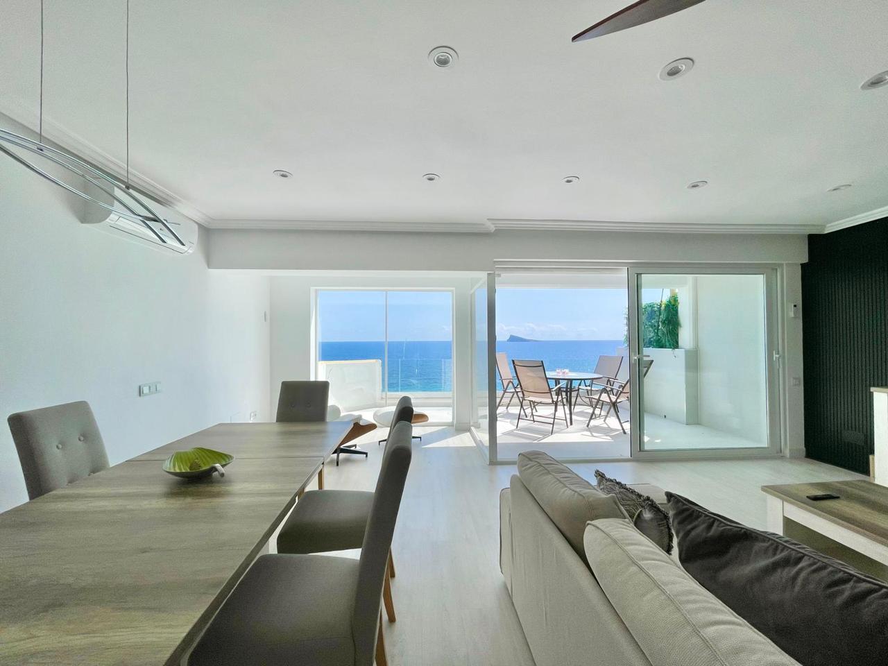 Traumhafte Penthouse-Wohnung zu verkaufen in erster Reihe am Levante-Strand – Benidorm