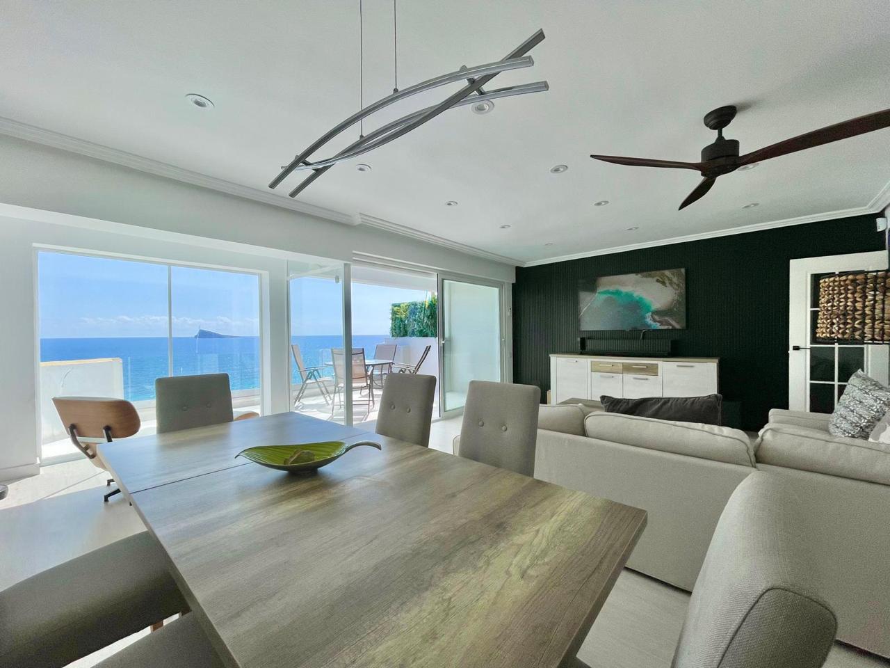 Traumhafte Penthouse-Wohnung zu verkaufen in erster Reihe am Levante-Strand – Benidorm
