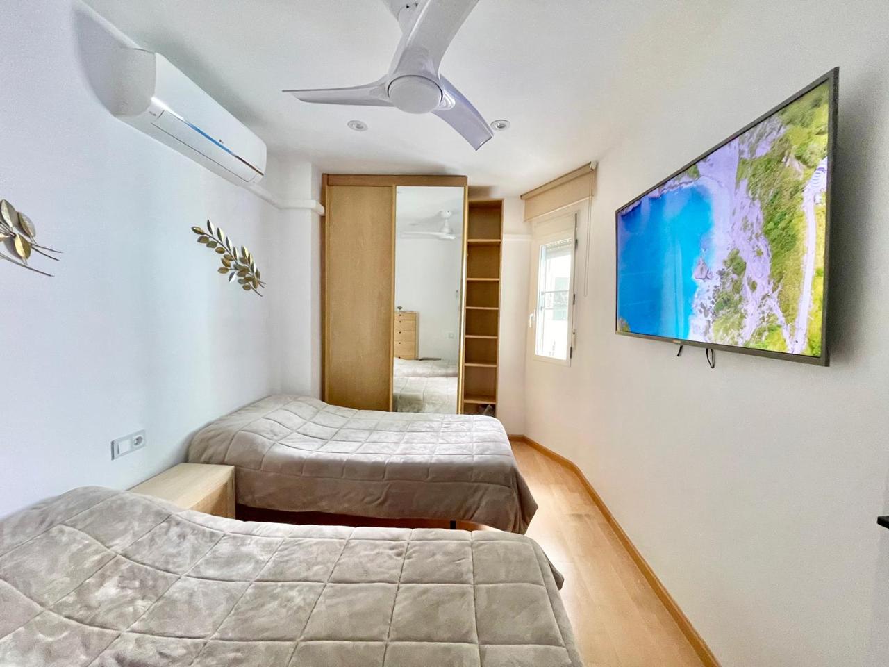 Traumhafte Penthouse-Wohnung zu verkaufen in erster Reihe am Levante-Strand – Benidorm