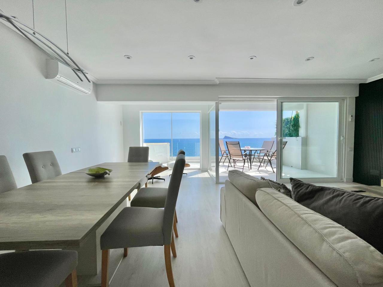 Traumhafte Penthouse-Wohnung zu verkaufen in erster Reihe am Levante-Strand – Benidorm