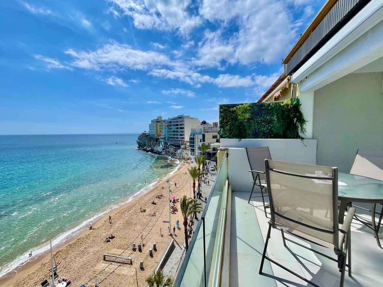 Traumhafte Penthouse-Wohnung zu verkaufen in erster Reihe am Levante-Strand – Benidorm