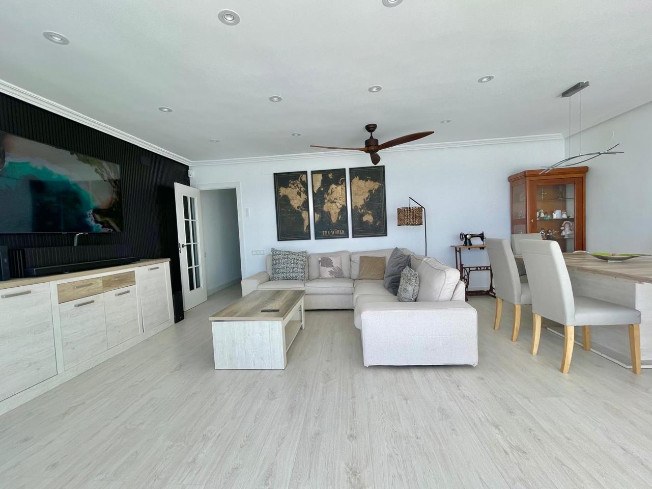 Traumhafte Penthouse-Wohnung zu verkaufen in erster Reihe am Levante-Strand – Benidorm