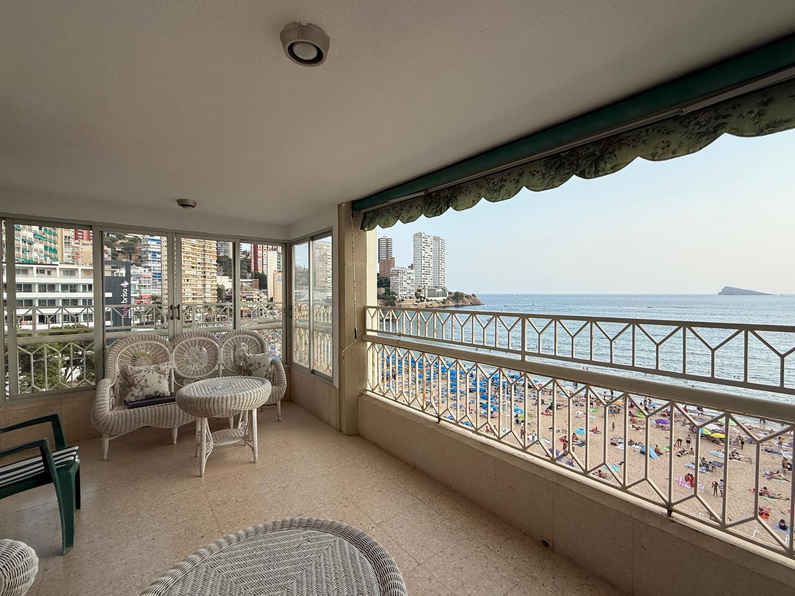 Apartament na rogu z widokiem na morze w Levante
