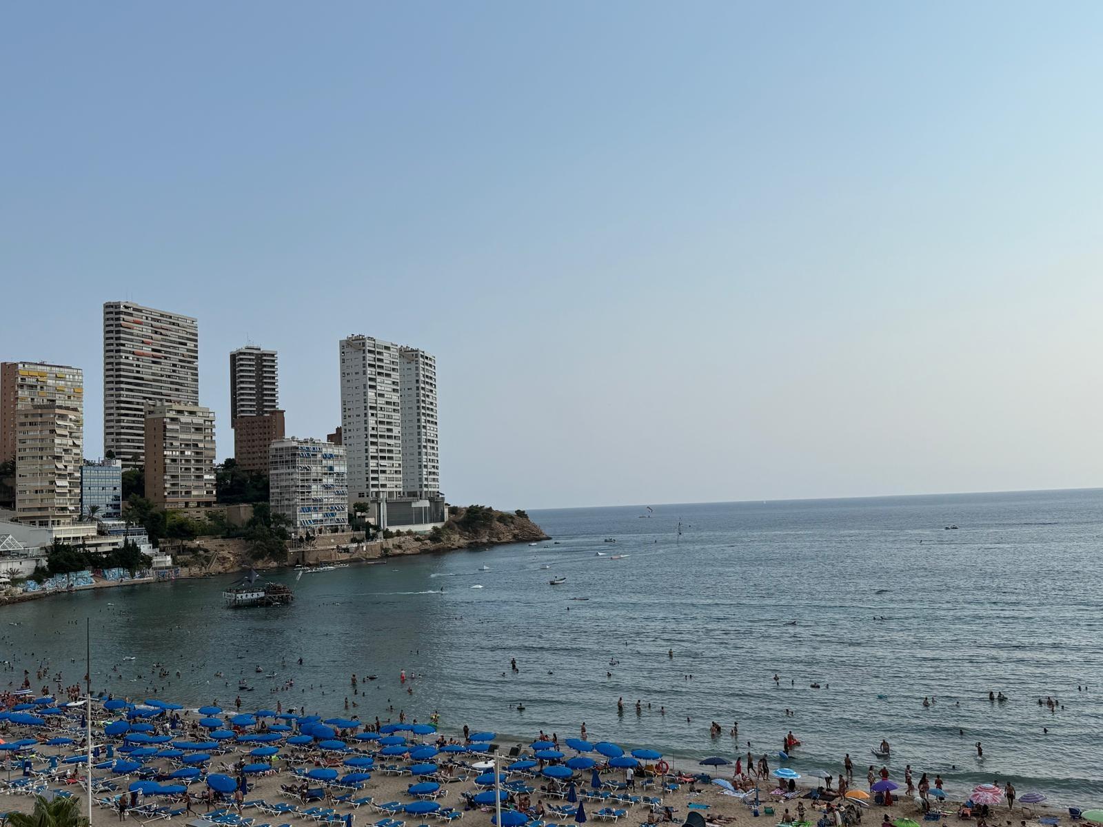 Apartament na rogu z widokiem na morze w Levante