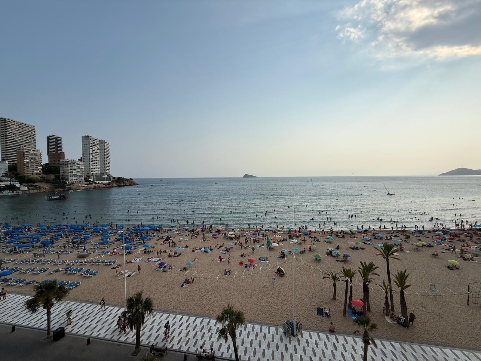 Apartament na rogu z widokiem na morze w Levante
