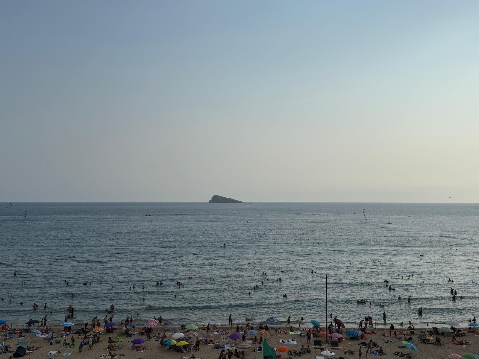 Apartament na rogu z widokiem na morze w Levante