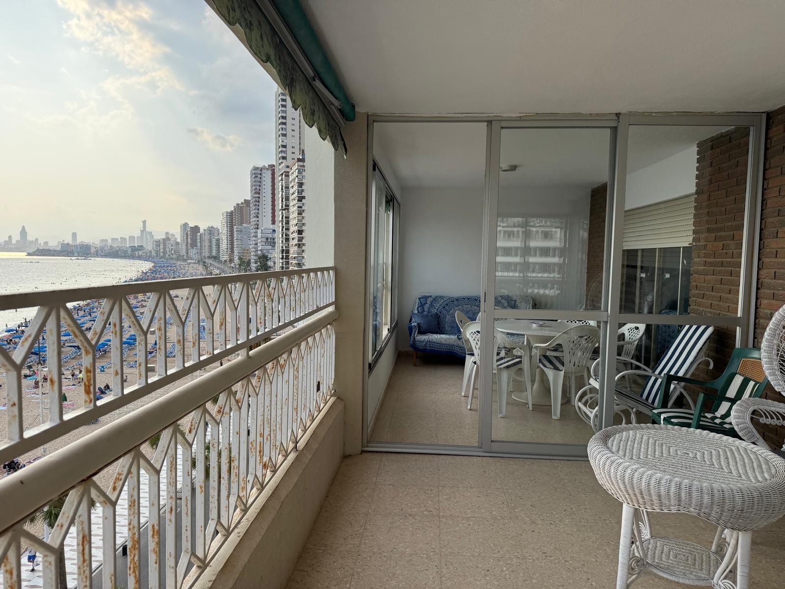 Apartament na rogu z widokiem na morze w Levante