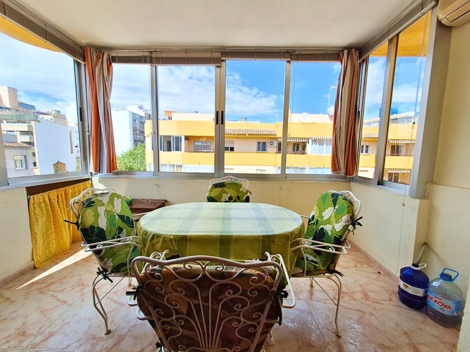 Apartamento de 3 dormitorios en el centro de Calpe