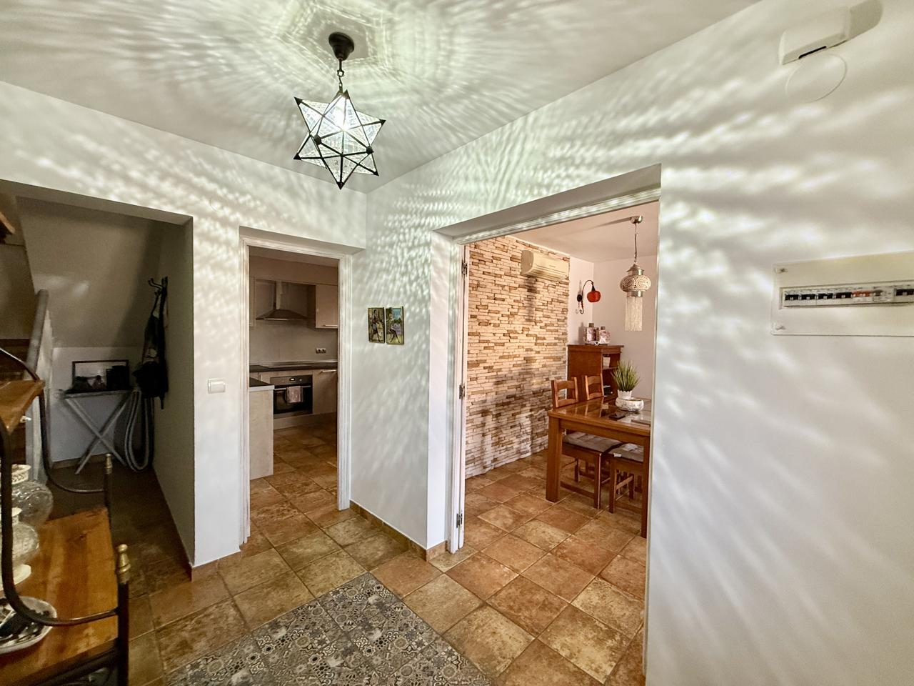 Casa en venta en La Nucía – amplitud, comodidad y entorno privilegiado.