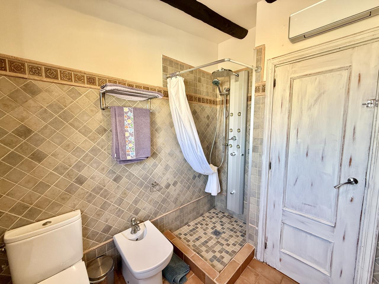 Casa en venta en La Nucía – amplitud, comodidad y entorno privilegiado.