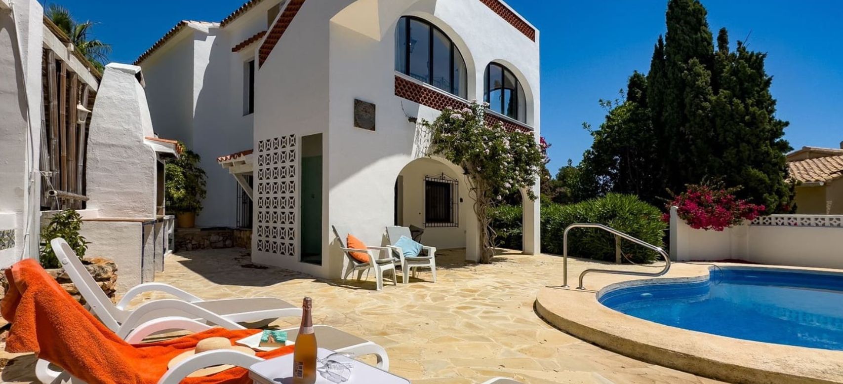 Casa de dos plantas en una zona tranquila de Calpe
