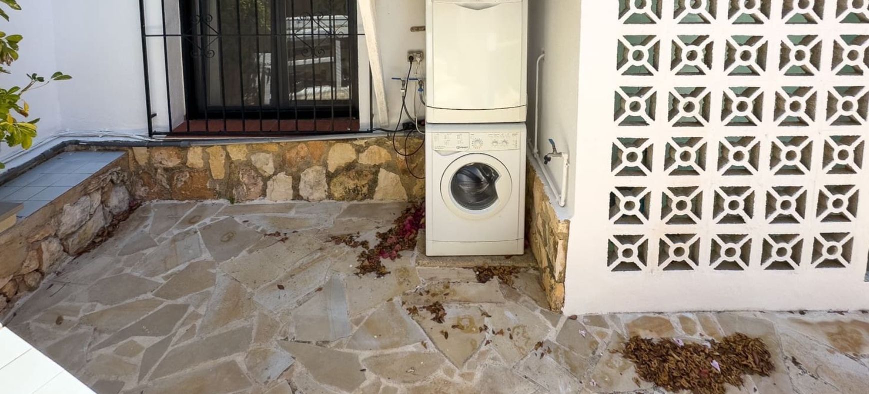 Casa de dos plantas en una zona tranquila de Calpe