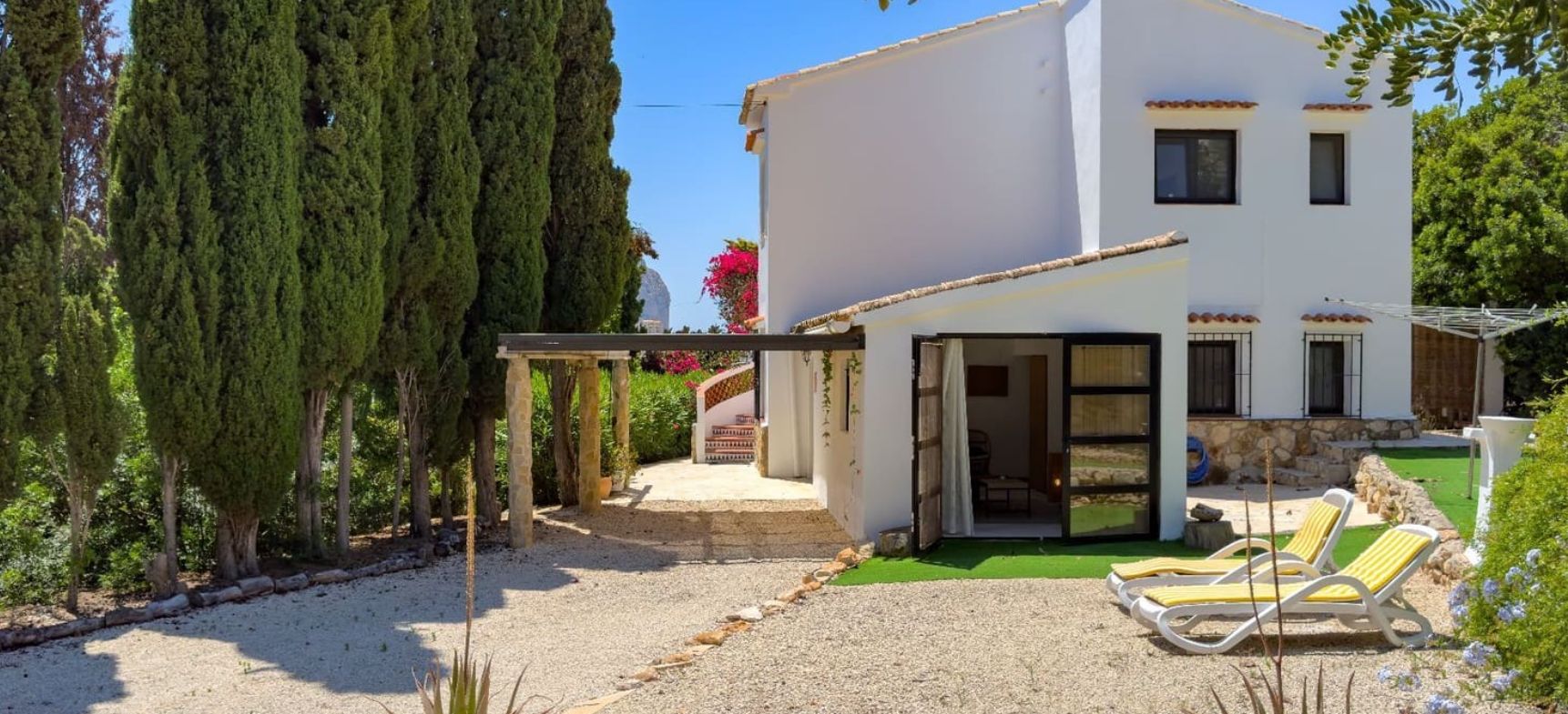 Casa de dos plantas en una zona tranquila de Calpe