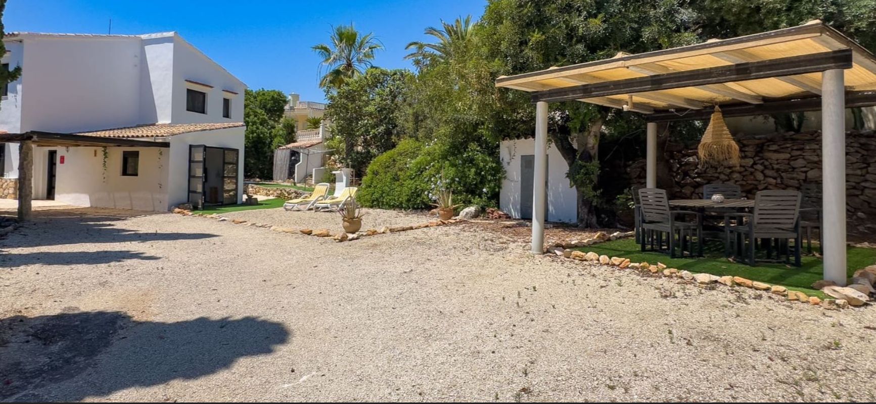 Casa de dos plantas en una zona tranquila de Calpe
