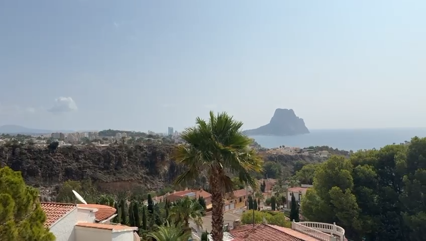 Nydelig villa til salgs i Calpe med havutsikt og 6 soverom