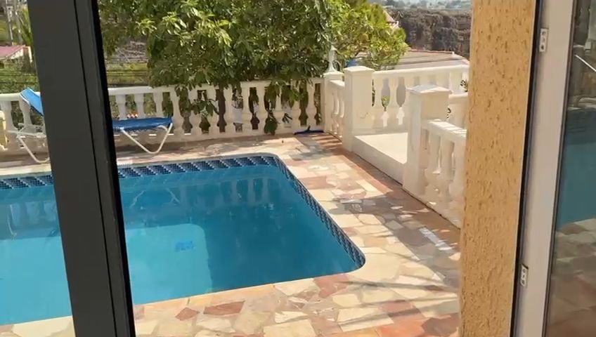 Nydelig villa til salgs i Calpe med havutsikt og 6 soverom