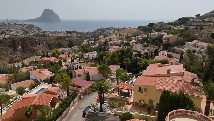 Nydelig villa til salgs i Calpe med havutsikt og 6 soverom