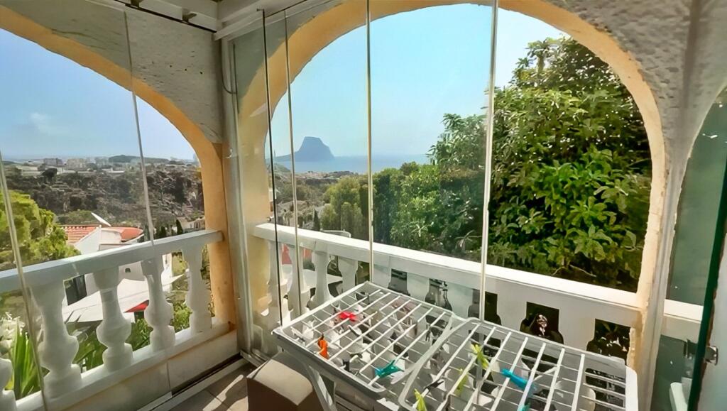 Nydelig villa til salgs i Calpe med havutsikt og 6 soverom