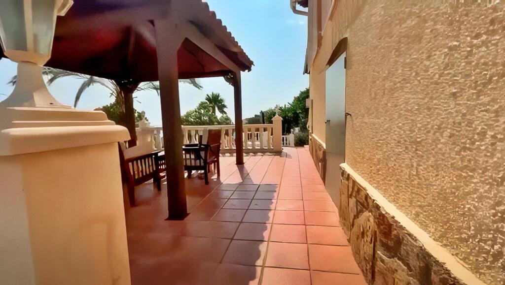 Nydelig villa til salgs i Calpe med havutsikt og 6 soverom