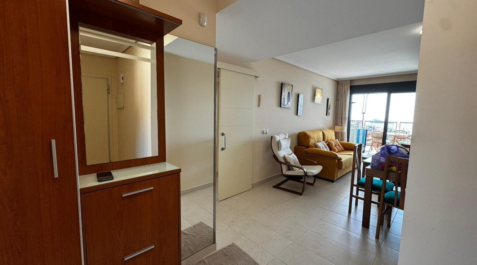 Apartamento con vistas al mar en Rincón de Loix