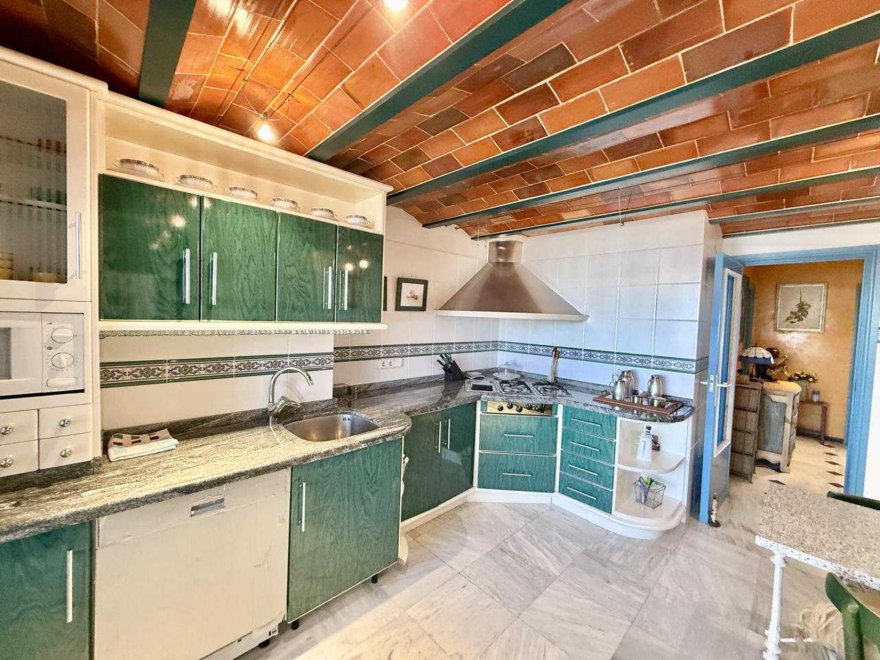 Piso de lujo en venta en primera línea de Playa de Levante, Benidorm — Exclusividad, amplitud y las mejores vistas al mar