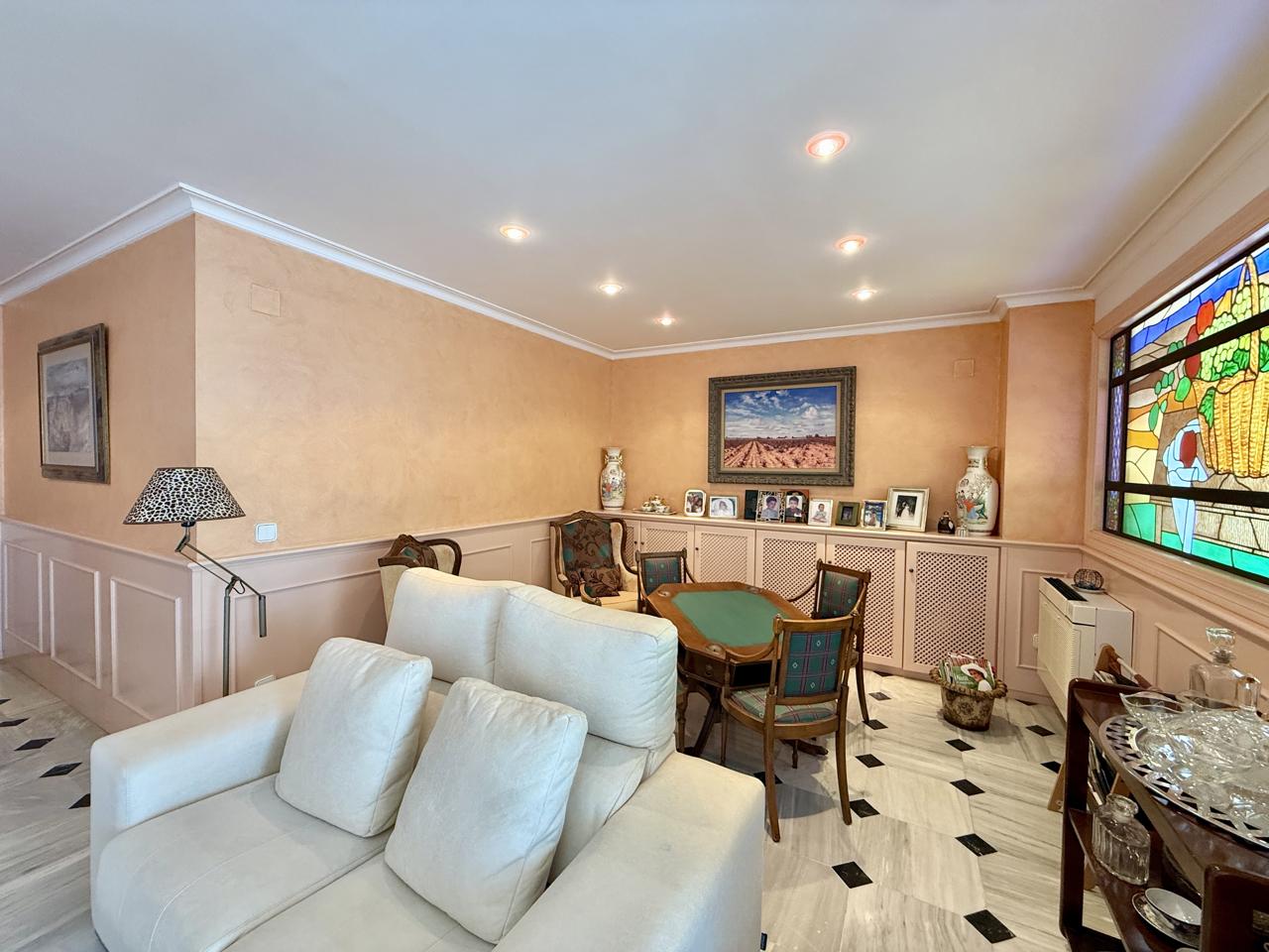 Piso de lujo en venta en primera línea de Playa de Levante, Benidorm — Exclusividad, amplitud y las mejores vistas al mar