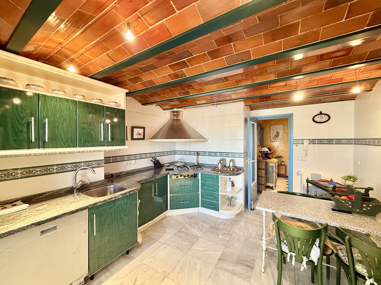 Piso de lujo en venta en primera línea de Playa de Levante, Benidorm — Exclusividad, amplitud y las mejores vistas al mar