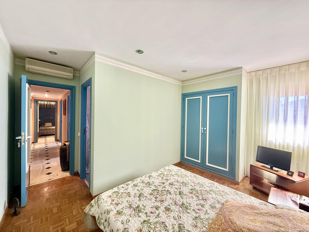 Piso de lujo en venta en primera línea de Playa de Levante, Benidorm — Exclusividad, amplitud y las mejores vistas al mar