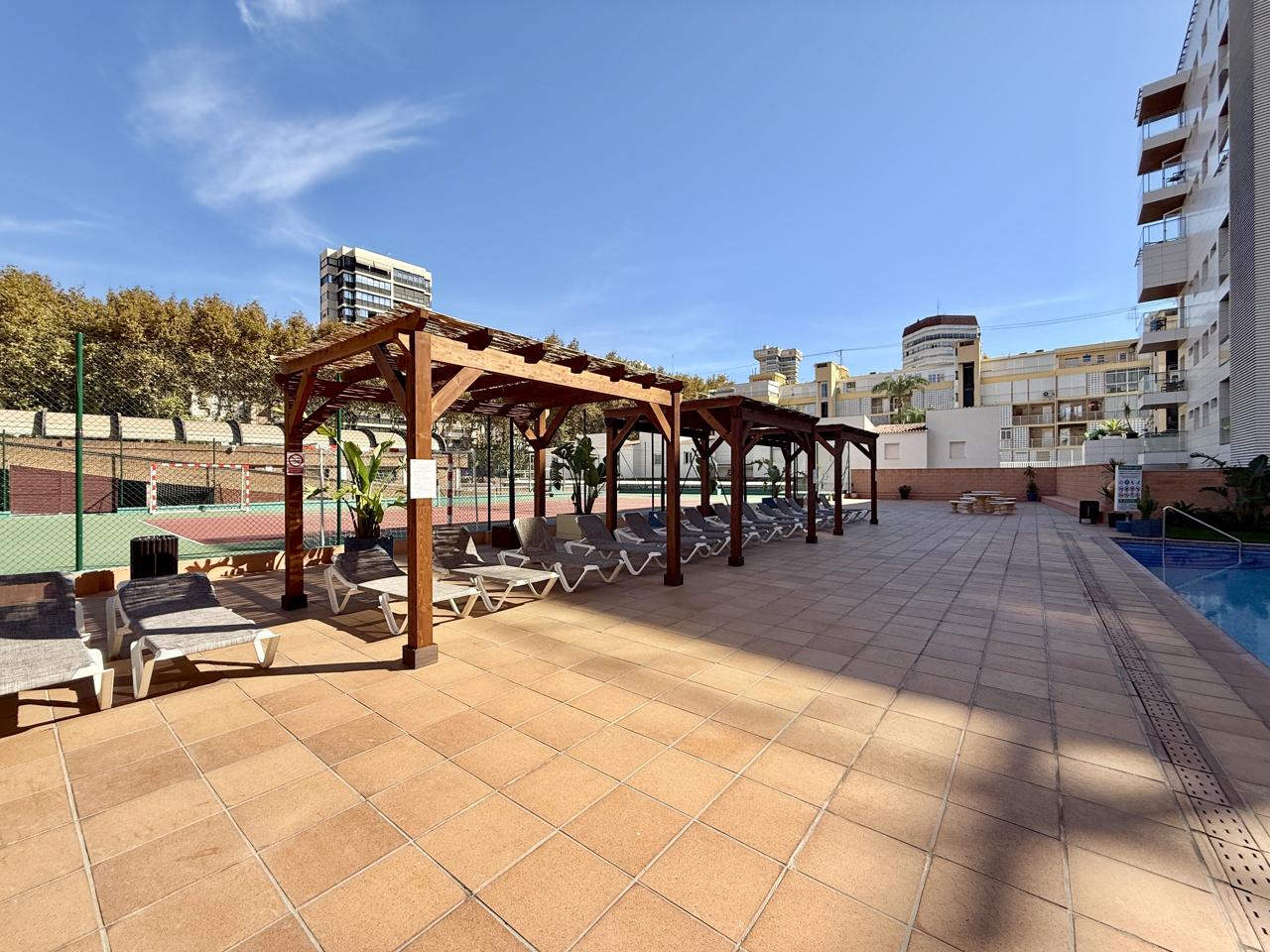 Piso de lujo en venta en primera línea de Playa de Levante, Benidorm — Exclusividad, amplitud y las mejores vistas al mar