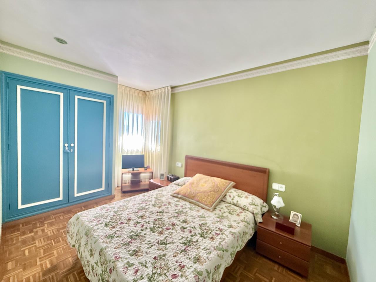 Piso de lujo en venta en primera línea de Playa de Levante, Benidorm — Exclusividad, amplitud y las mejores vistas al mar