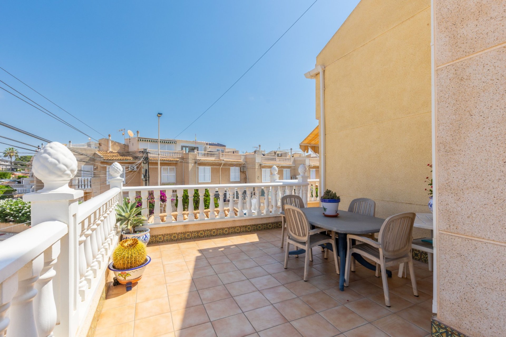 Villa / Revente TORREVIEJA · ZONE LOS FRUTALES · ALICANTE