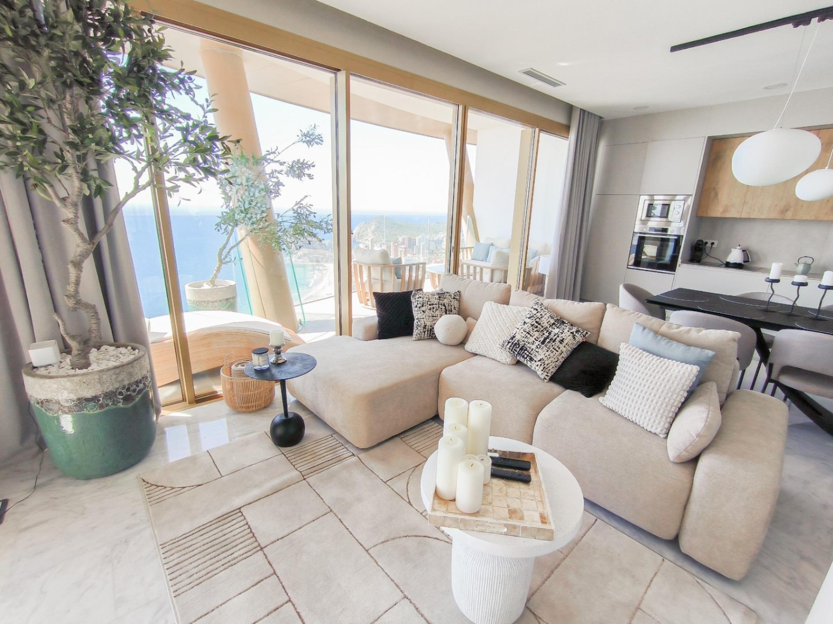 Exclusivo apartamento en el complejo residencial Intempo Diamond