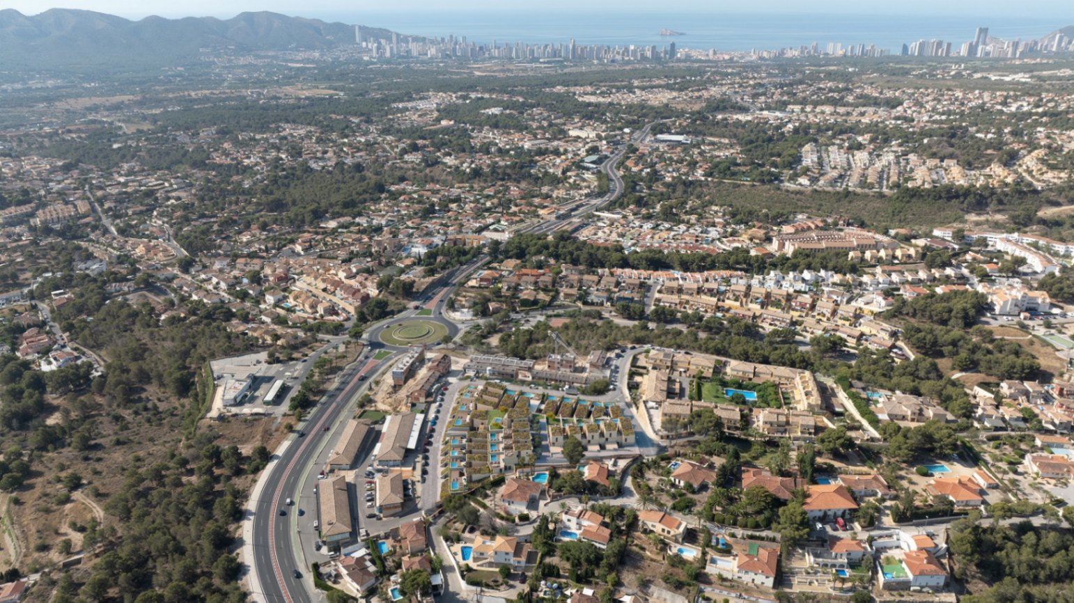 ¡Nuevas villas en La Nucía con vistas al mar y a las montañas!