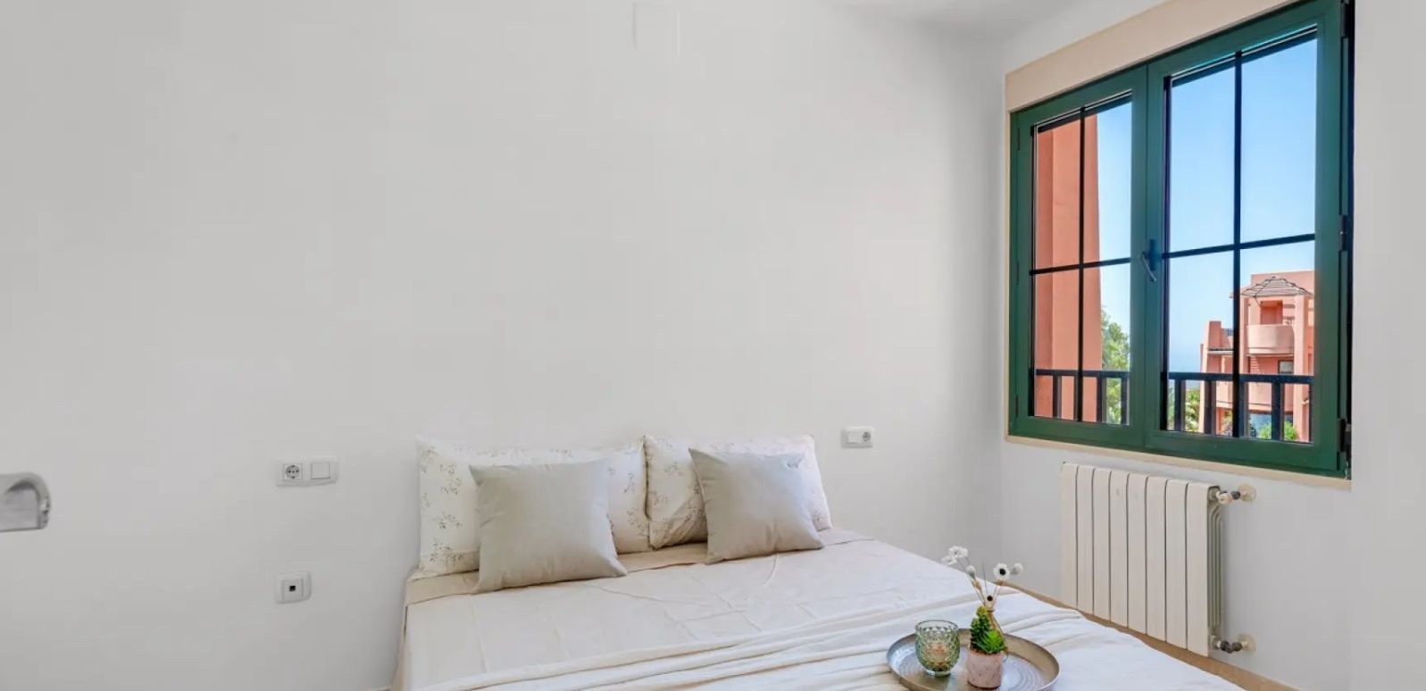 Lujosos apartamentos con terraza y vistas al mar