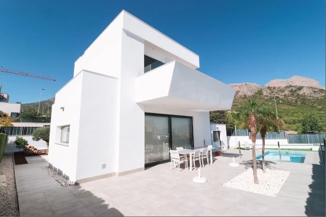  VILLA CON VISTAS AL MEDITERRÁNEO Y AL ENTORNO