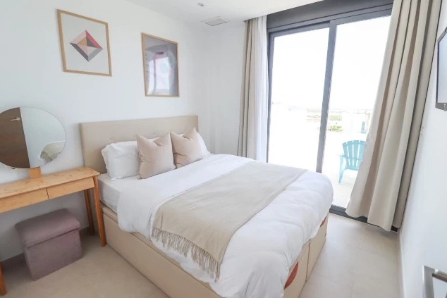  VILLA CON VISTAS AL MEDITERRÁNEO Y AL ENTORNO