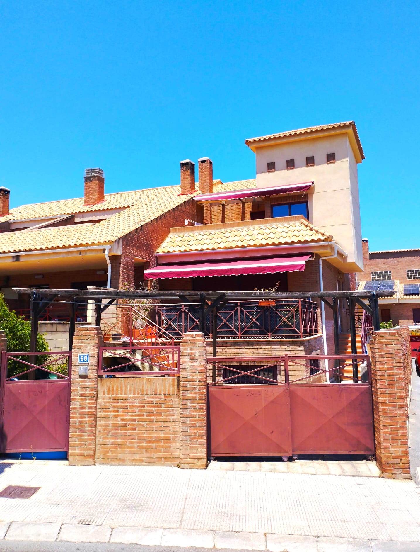 Belle maison de ville d'angle à La Nucia