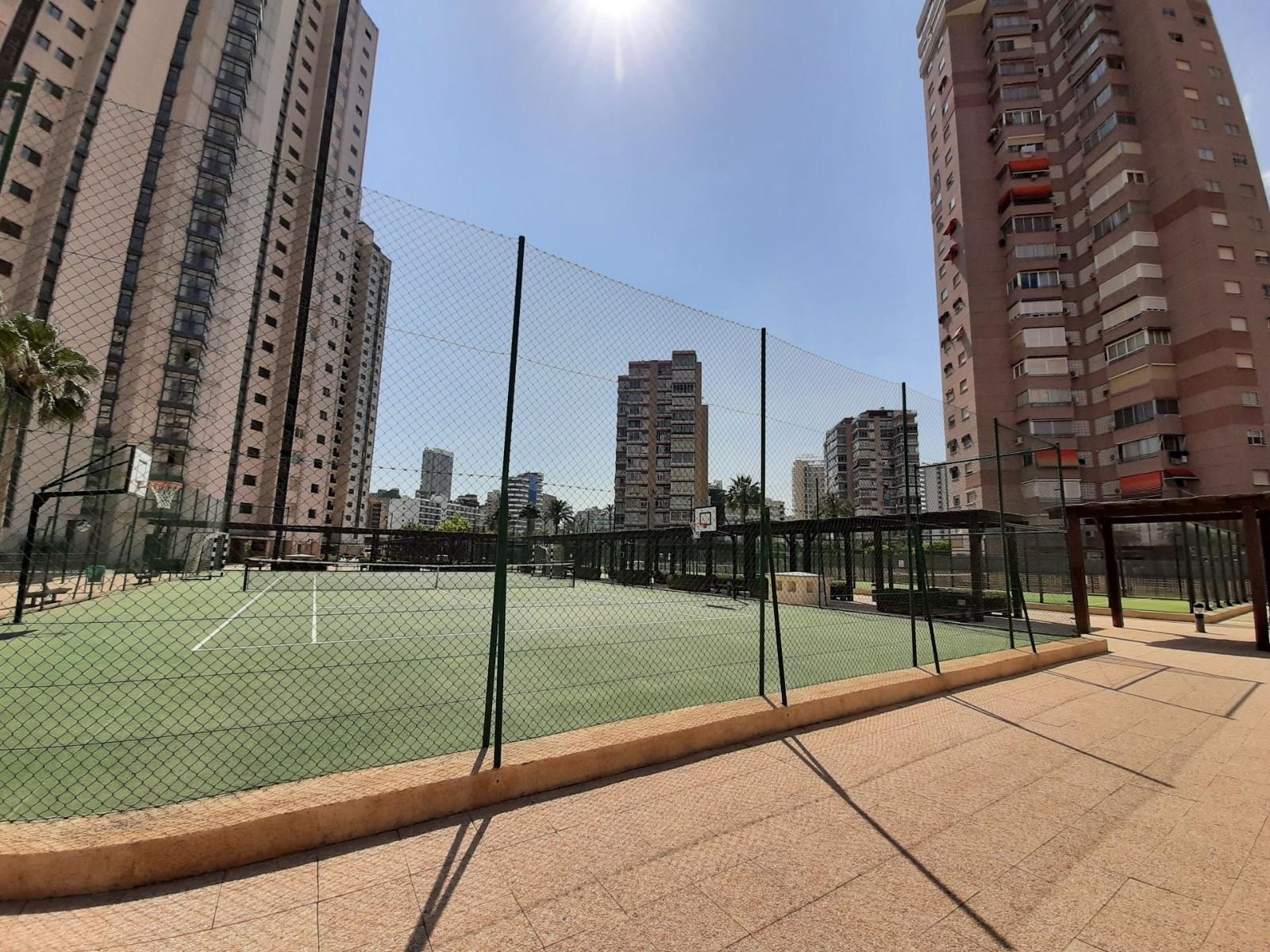 Apartamento con vistas al mar en  Benidorm, a 3 minutos de la playa.