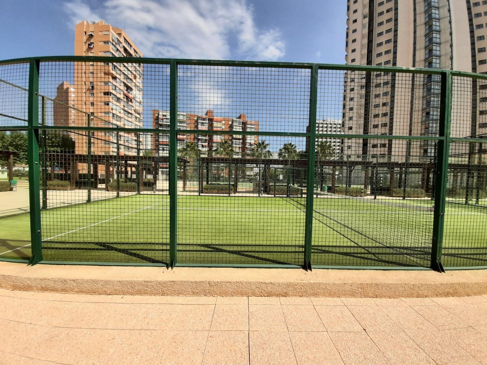 Apartamento con vistas al mar en  Benidorm, a 3 minutos de la playa.