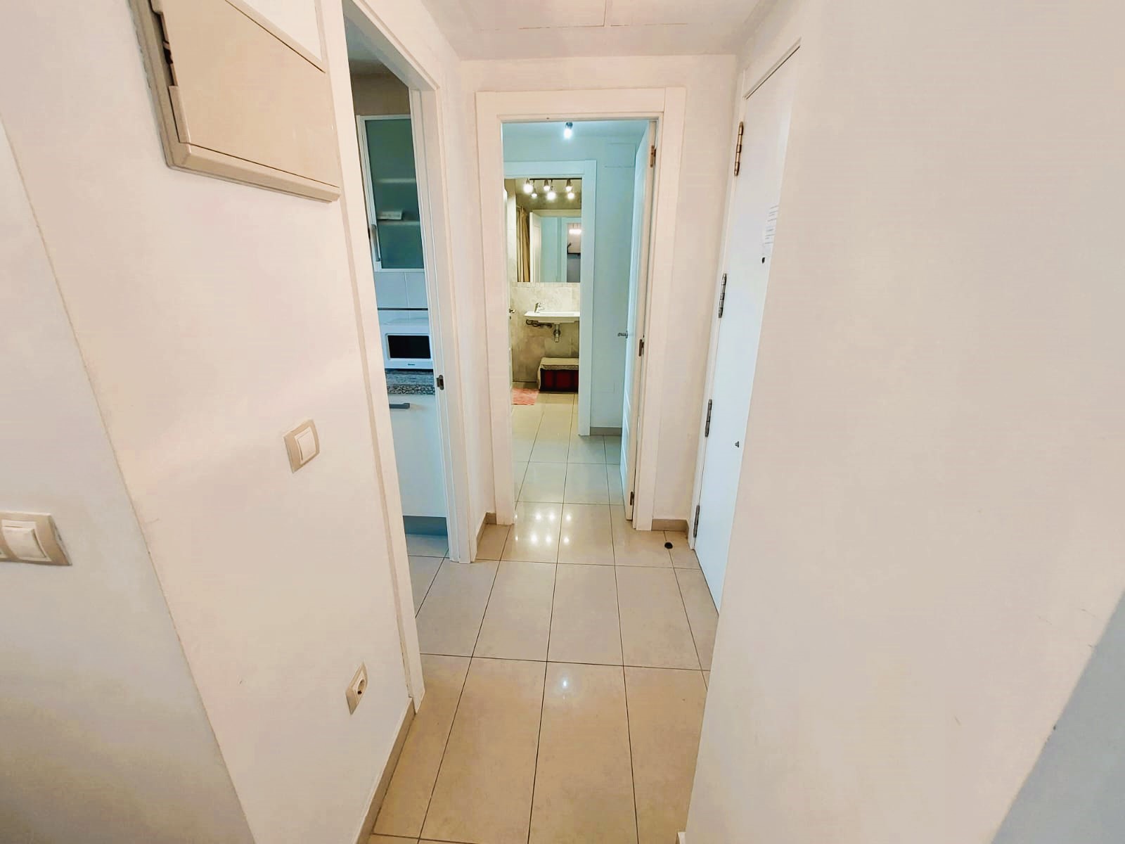 Apartamento con vistas al mar en  Benidorm, a 3 minutos de la playa.