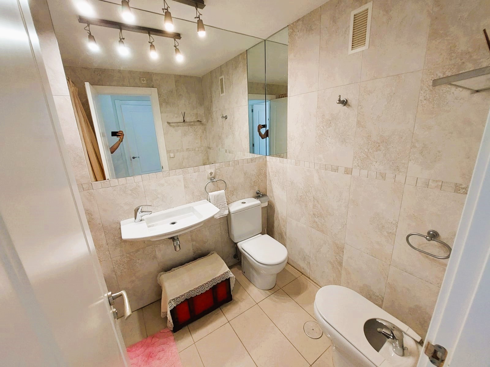 Apartamento con vistas al mar en  Benidorm, a 3 minutos de la playa.