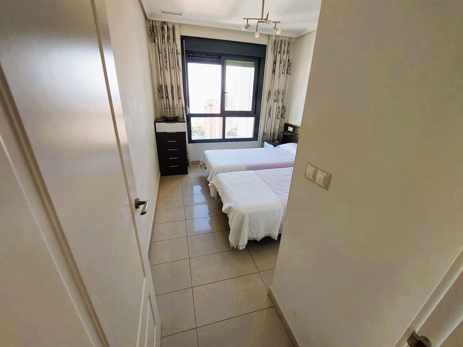 Apartamento con vistas al mar en  Benidorm, a 3 minutos de la playa.
