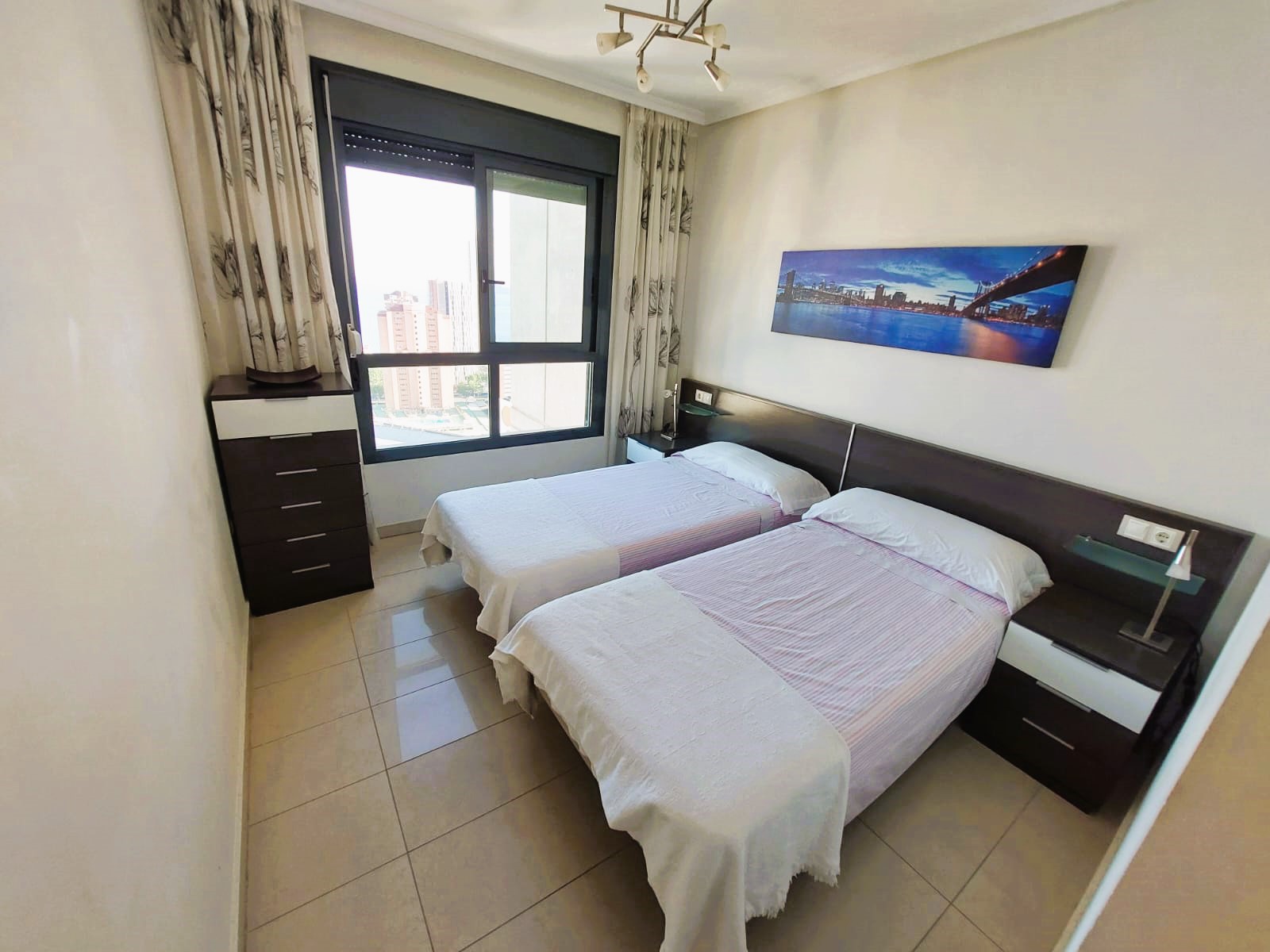 Apartamento con vistas al mar en  Benidorm, a 3 minutos de la playa.