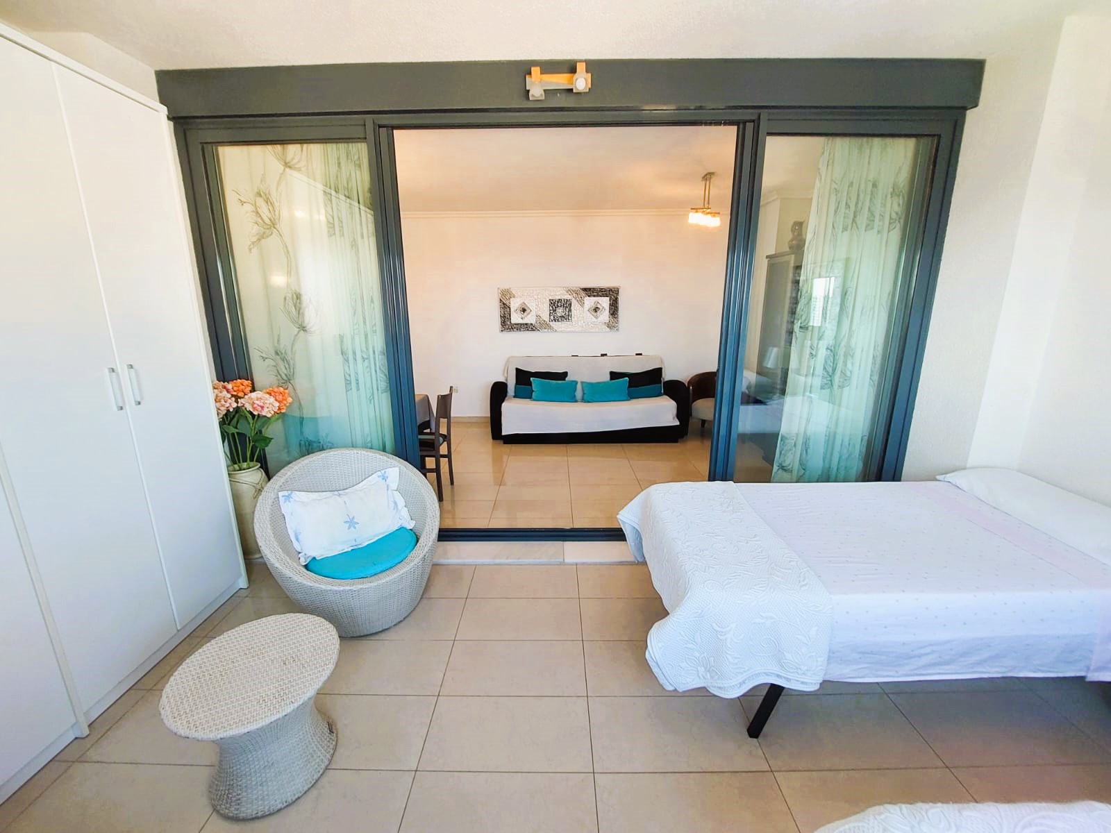Apartamento con vistas al mar en  Benidorm, a 3 minutos de la playa.