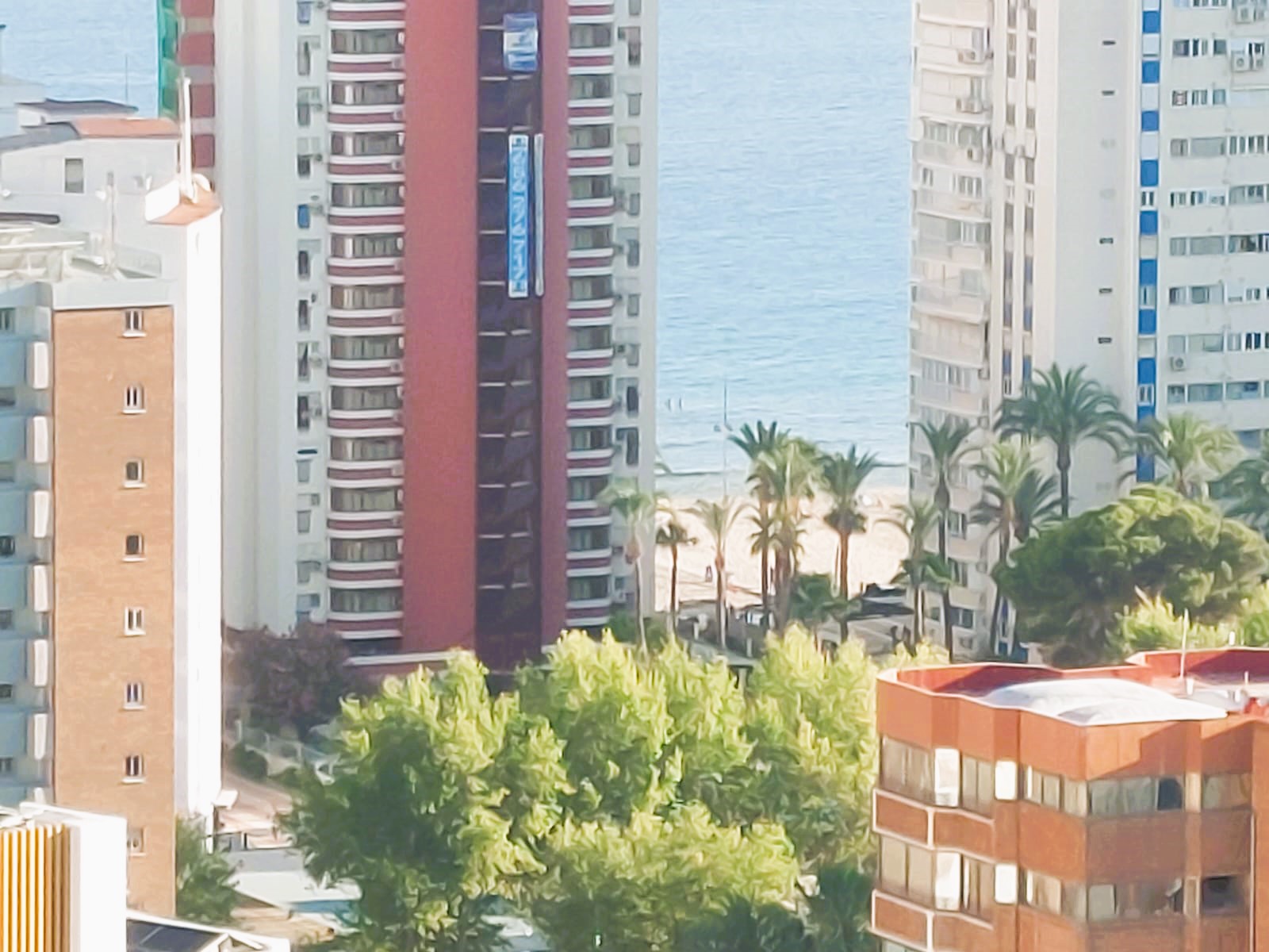 Apartamento con vistas al mar en  Benidorm, a 3 minutos de la playa.