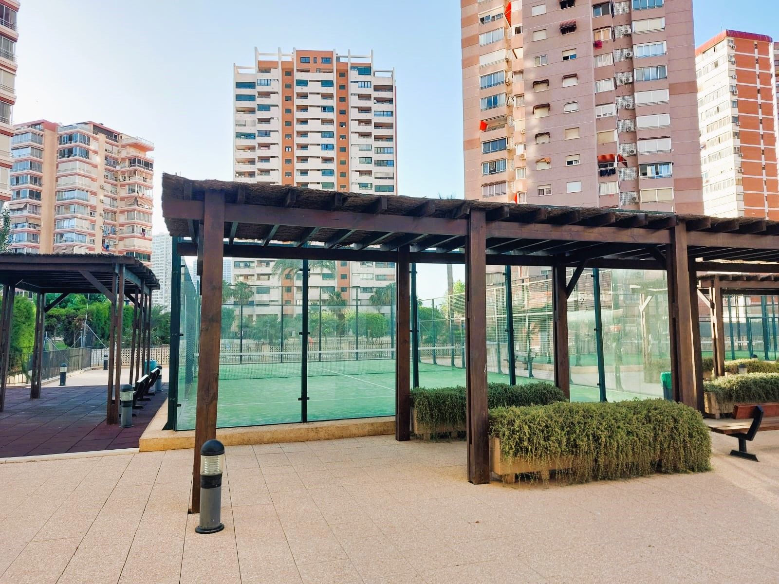 Apartamento con vistas al mar en  Benidorm, a 3 minutos de la playa.